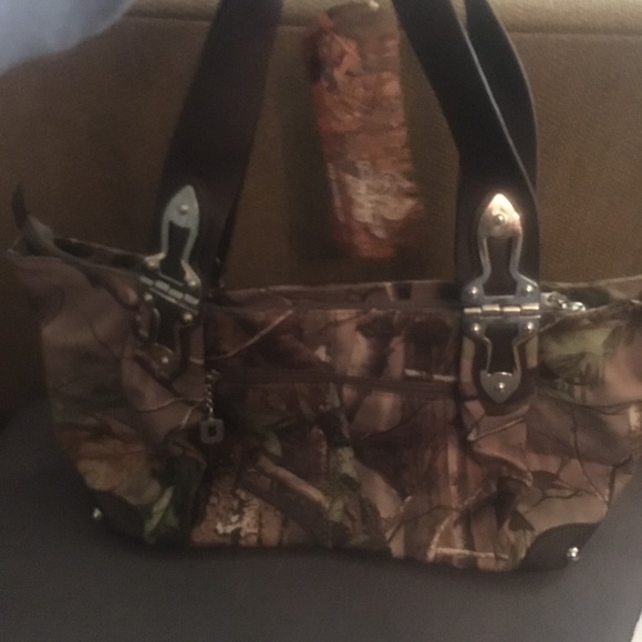 NWT camo bag - Picture 2 of 3